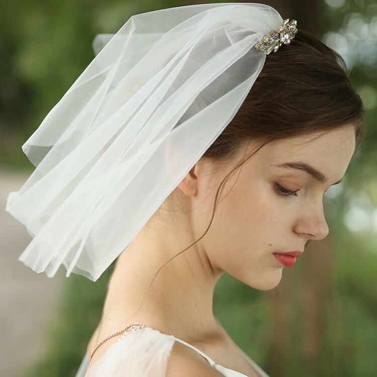 Western Pop Style White Wedding Veil Bridal Lace Rhinestone Bridal Short Veil
